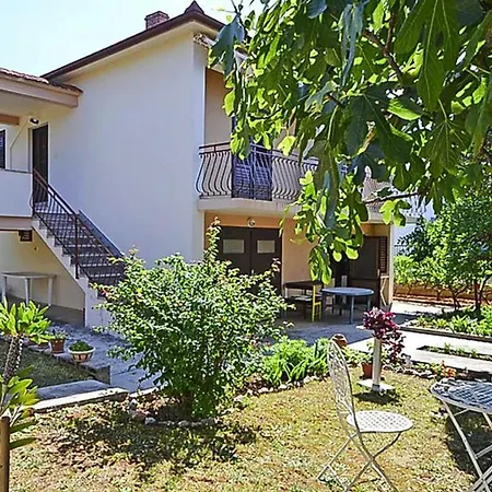 Im Haus Maginja Cdn021022 Eyb Petrčane