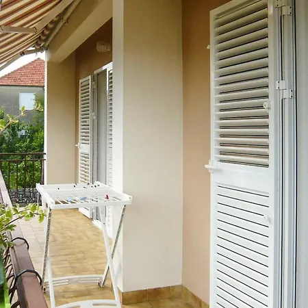 Im Haus Maginja Cdn021022 Eyb *
